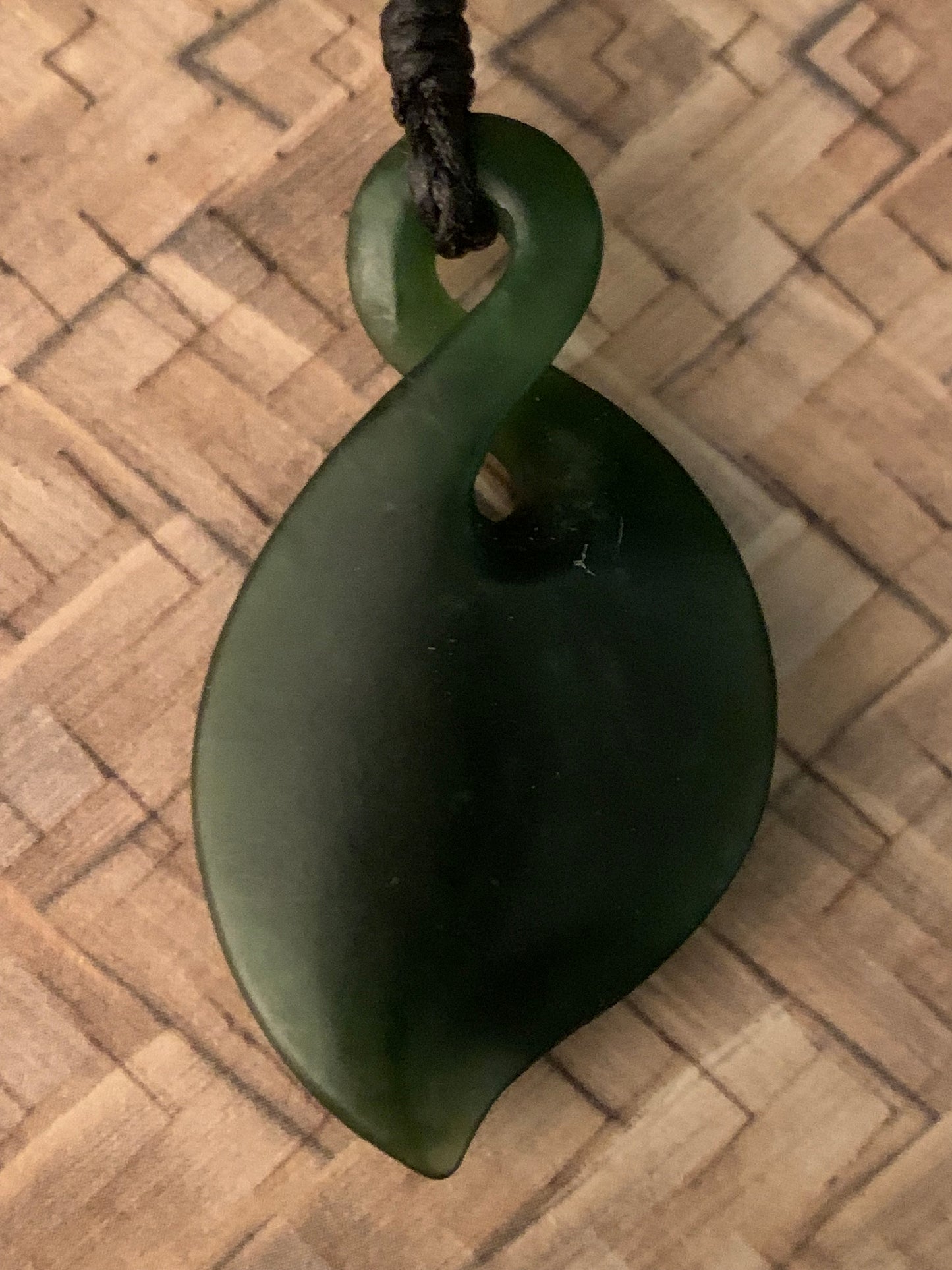 pounamu pikorua twist 42mm Maori made NZ made
