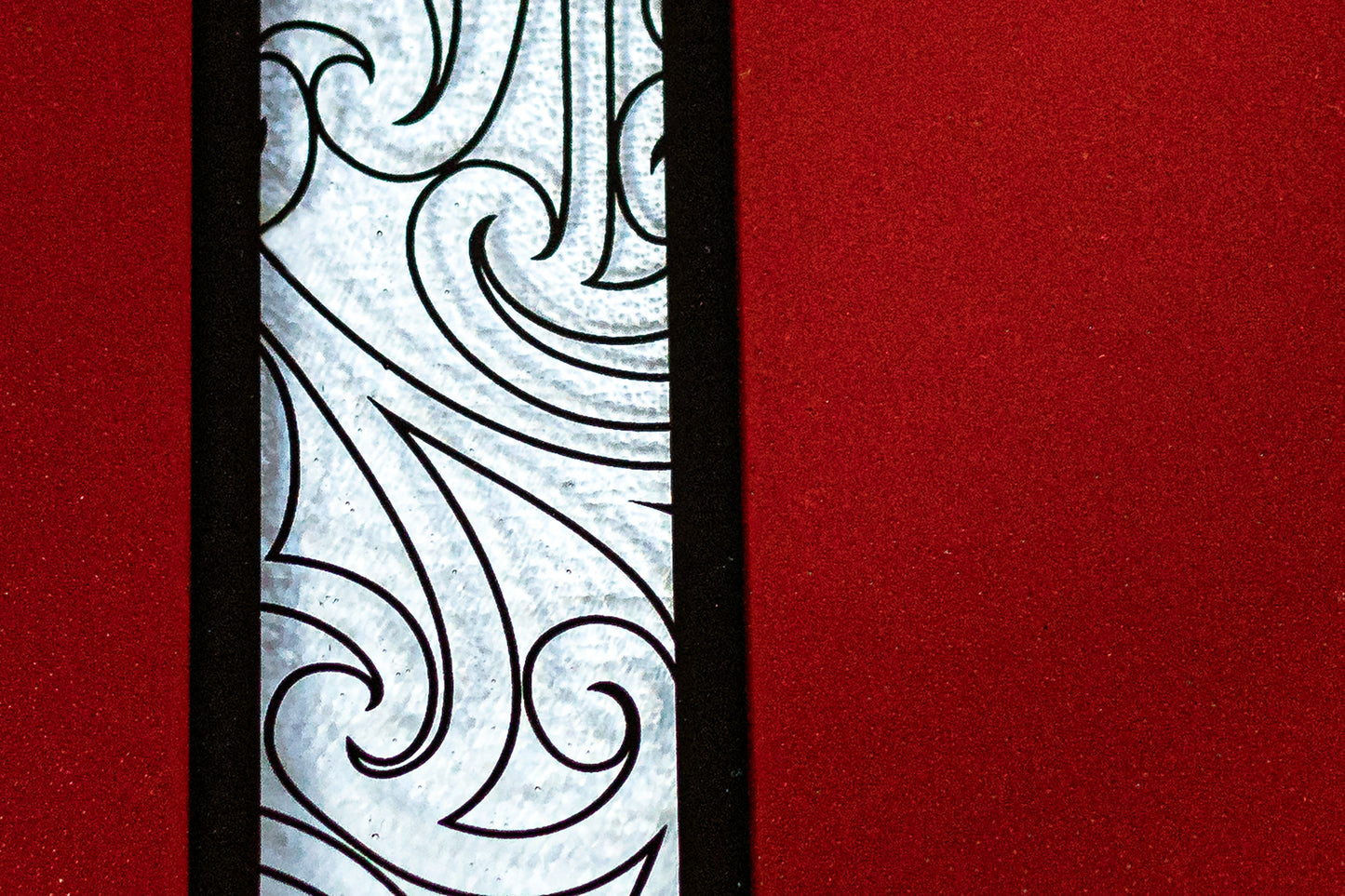 Detail of Fused Glass Platter by Maori Boy Rongo Design Small Silver Fern Gallery