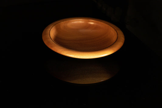 Kauri Wood Bowl by Woodturner Mark Russell No401