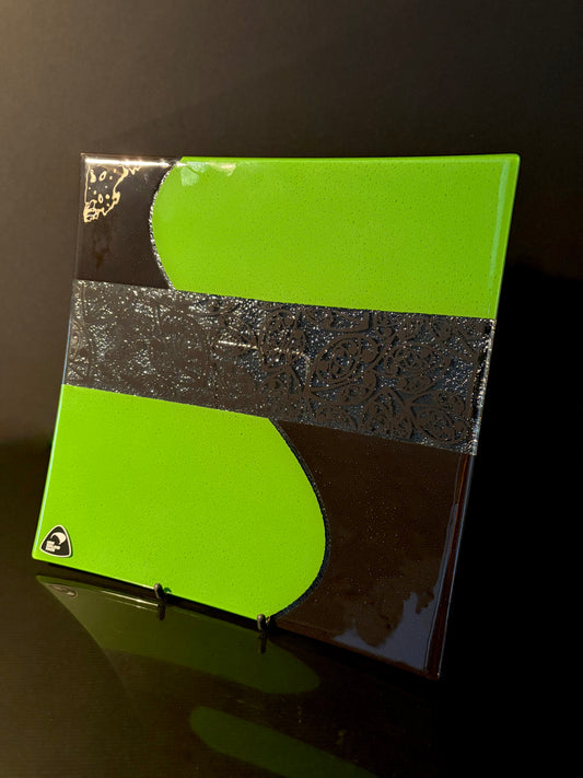 Fused Glass Platter by Maori Boy - Kowhaiwhai Design (Green and Black) 20cm