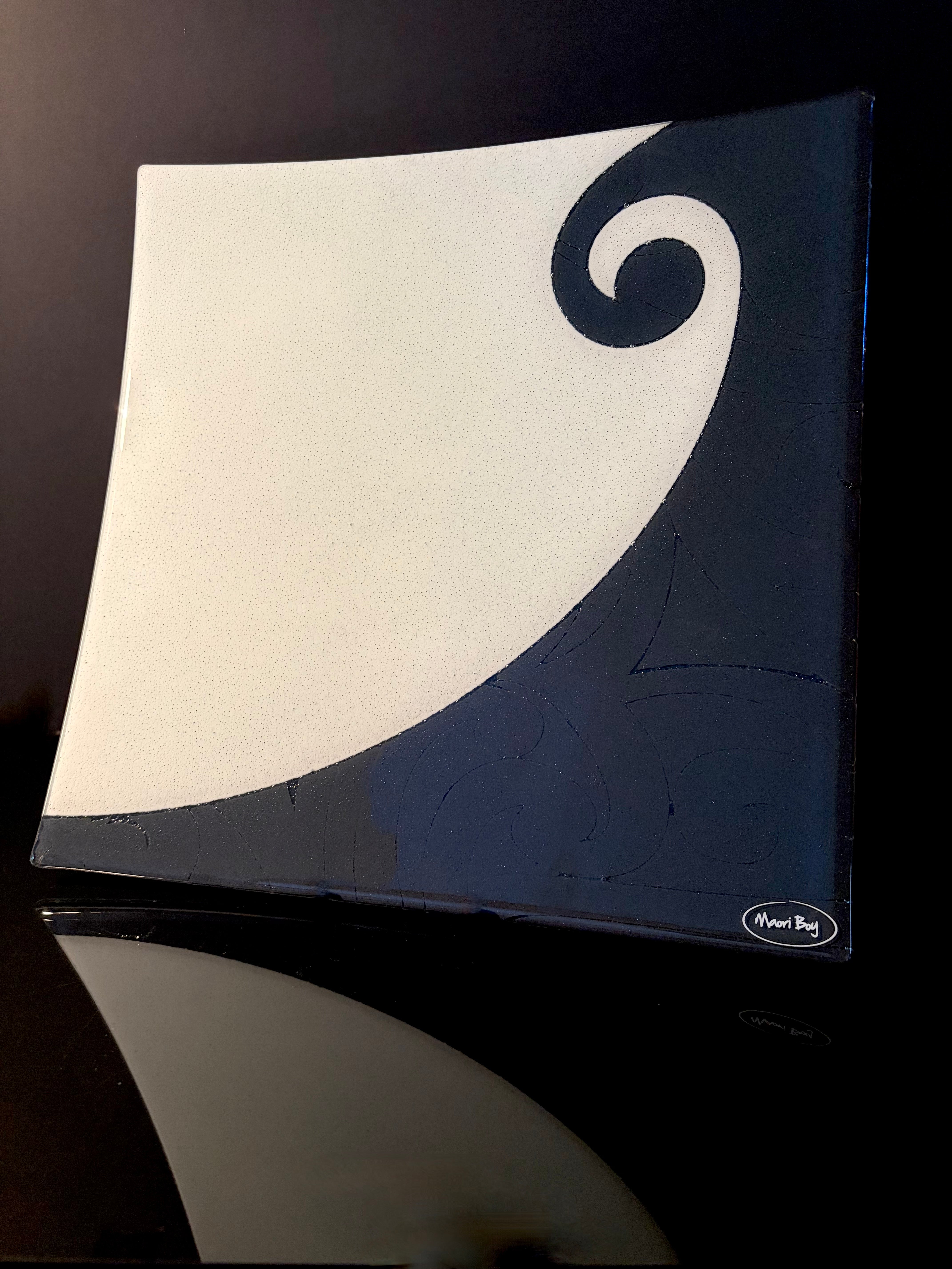 Plate Koru Glass Plate | Koru Furl | Made in New Zealand | Maori design ...