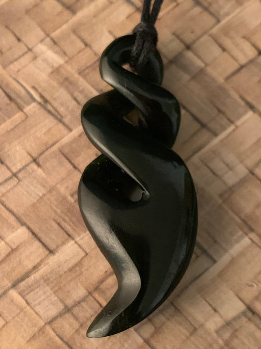 Pounamu Double Twist 47mm