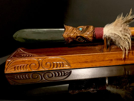 jade blade of the Maori taiaha weapon carved in New Zealand and available from Silver Fern Gallery