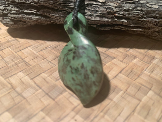 Pounamu Pikorua (Single Twist) 45mm by Alex Sands