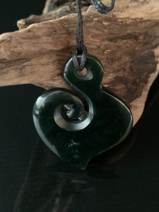 Pounamu Hei Matau 45mm