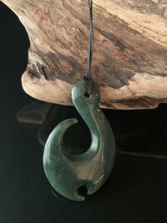 Pounamu Hei Matau 48mm