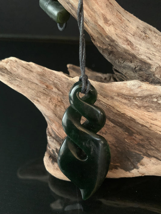Pounamu Double Twist 59mm