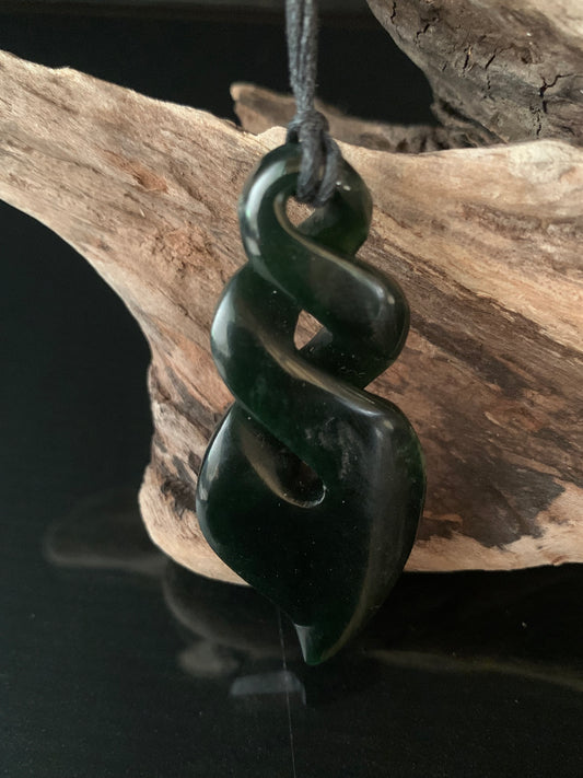 Pounamu Double Twist 59mm