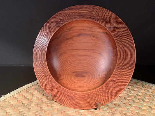 Wooden Bowl by Mark Russell - Rimu No425