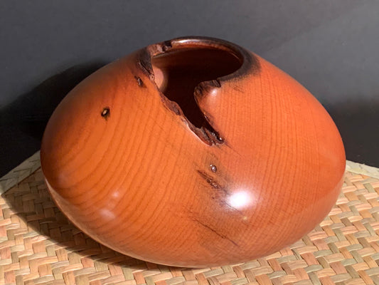 Wooden Urn by Mark Russell - Kauri No409