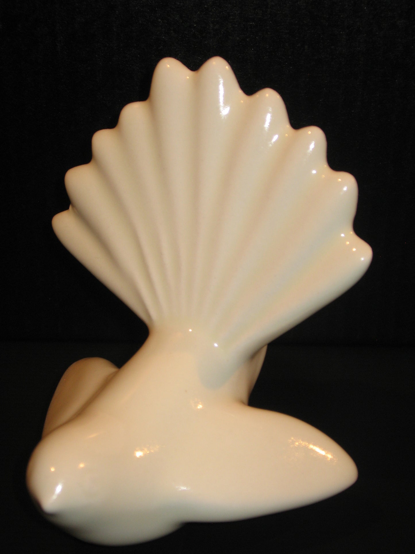 Ceramic Piwakawaka (Fantail) by Bob Steiner (white) Silver Fern Gallery