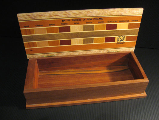Inside of Wooden Cribbage Card Box for Two Players by Timber Arts Silver Fern Gallery