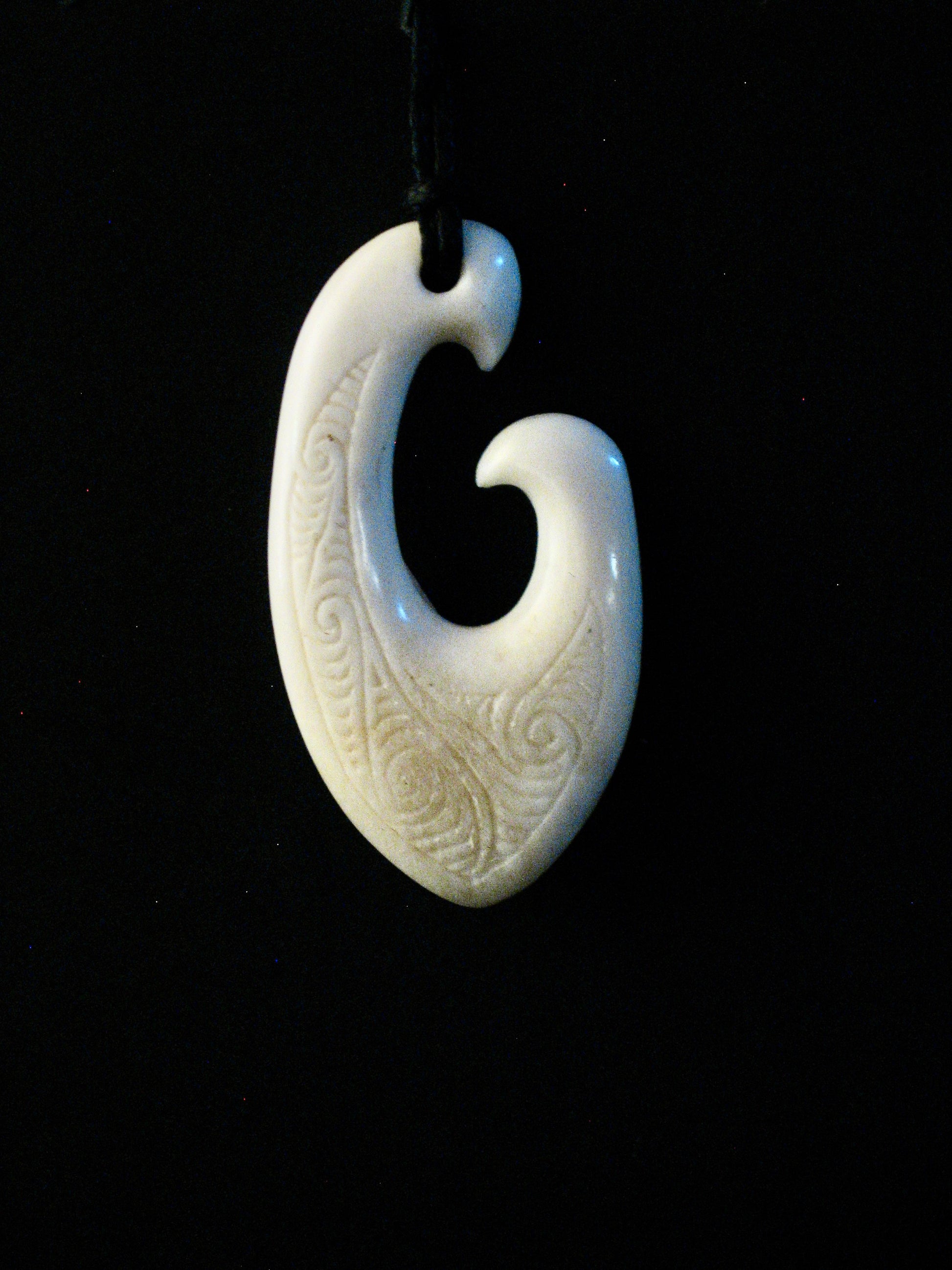 New Zealand Maori Bone Pendant No90 by Norman Clark Silver Fern Gallery 