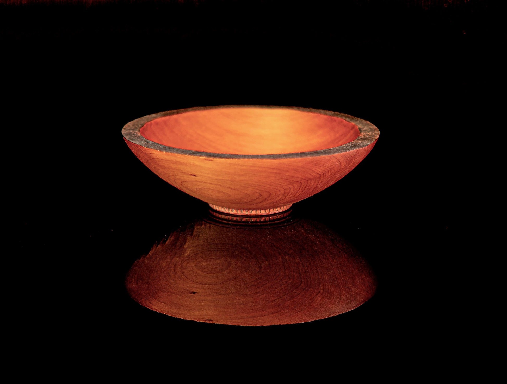 Totara Wood Bowl by Woodturner Mark Russell No378