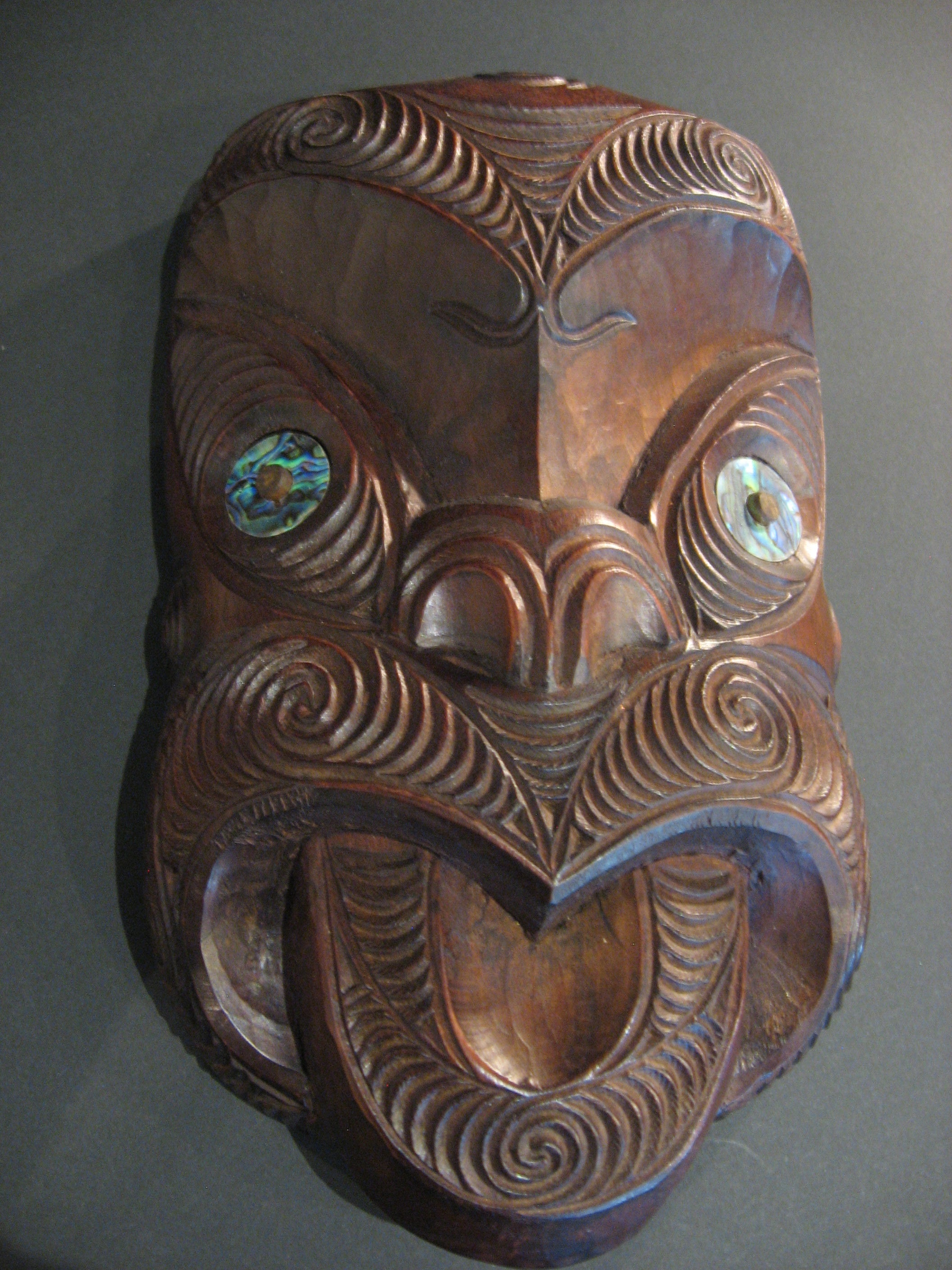 Hand carved wooden NZ Maori mask – silverferngallery