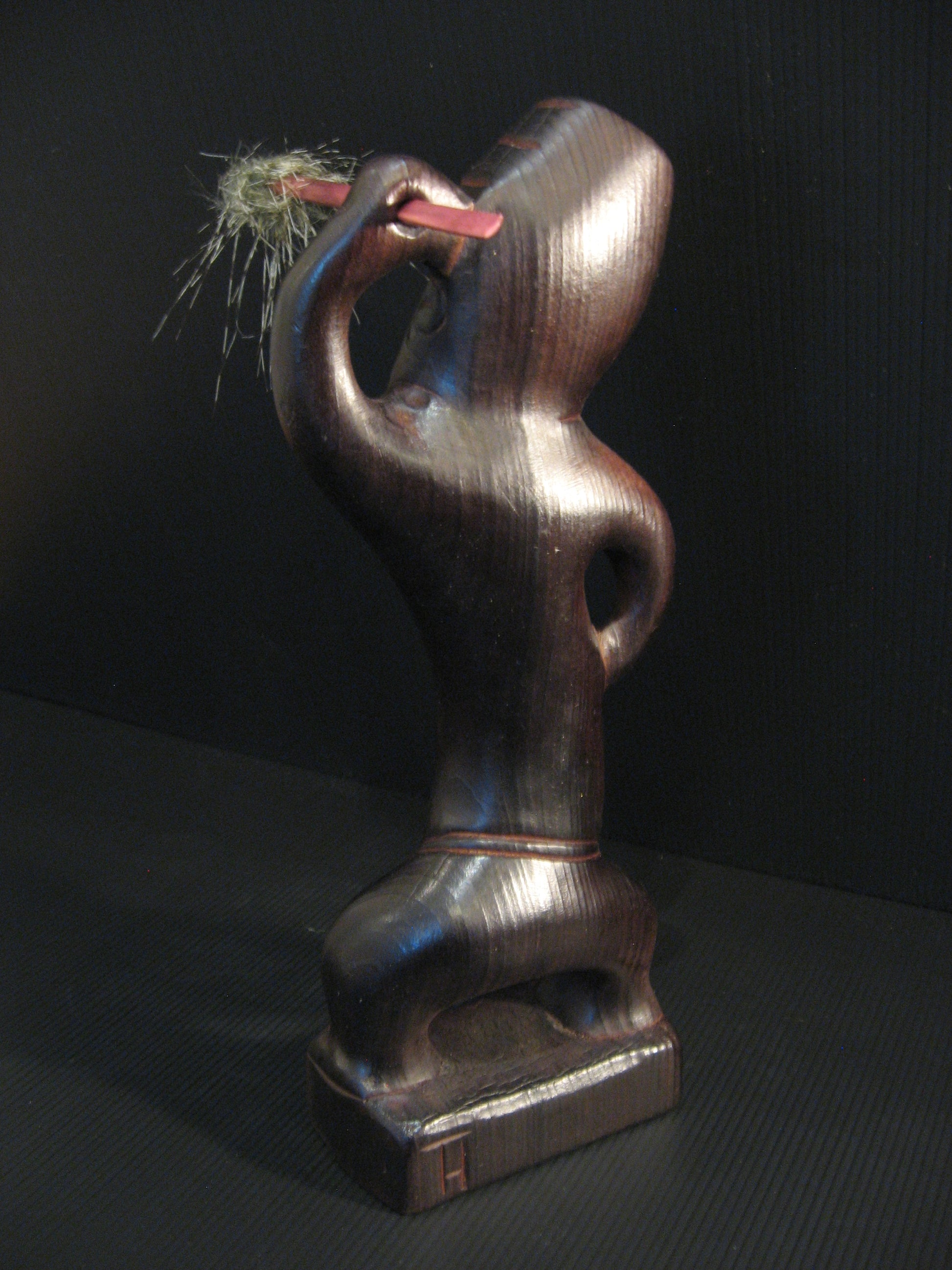Reverse of Hand Carved Maori Tekoteko Carving by Thomas Hansen Silver Fern Gallery