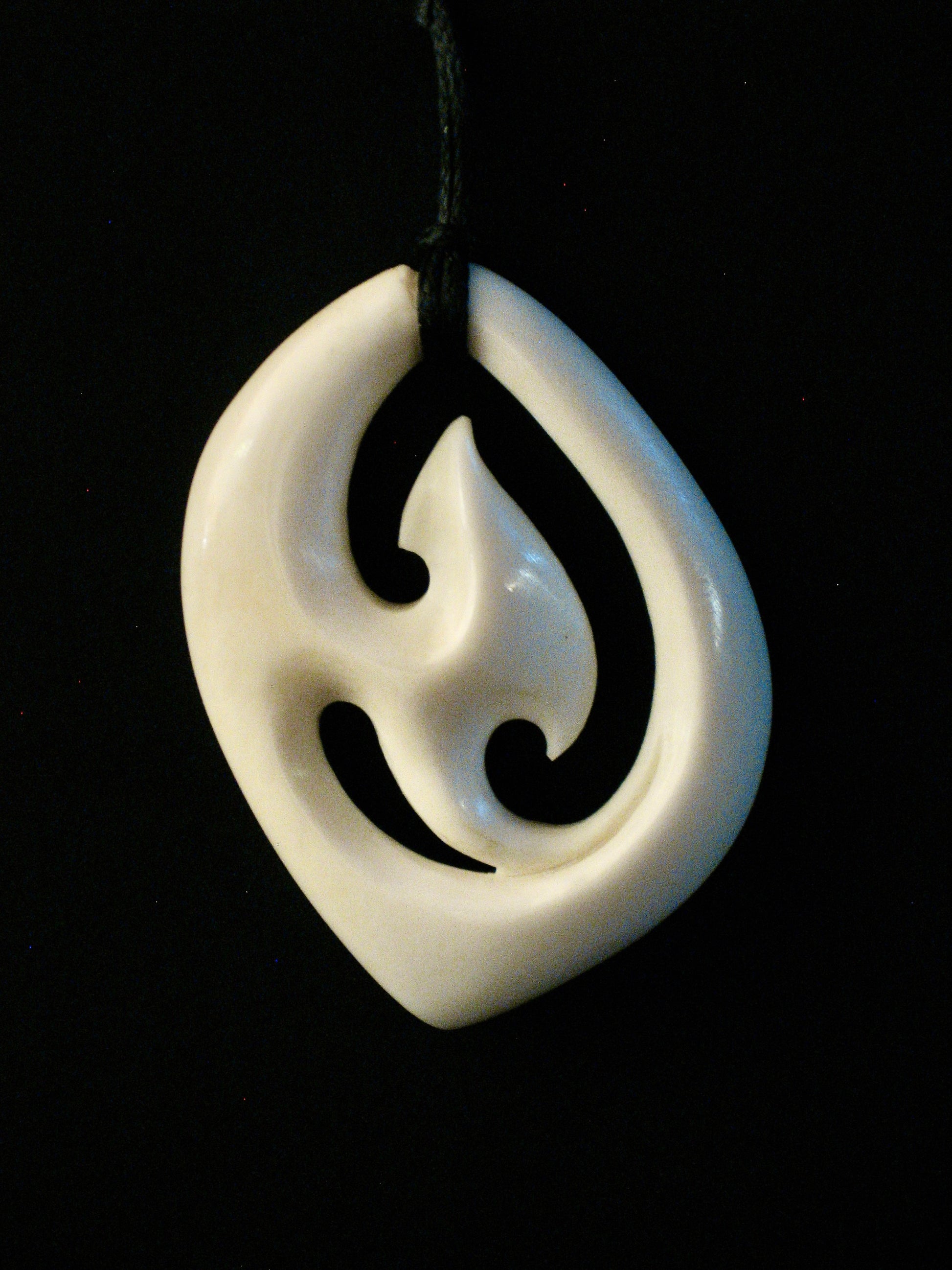 New Zealand Maori Bone Pendant No96 by Norman Clark Silver Fern Gallery 