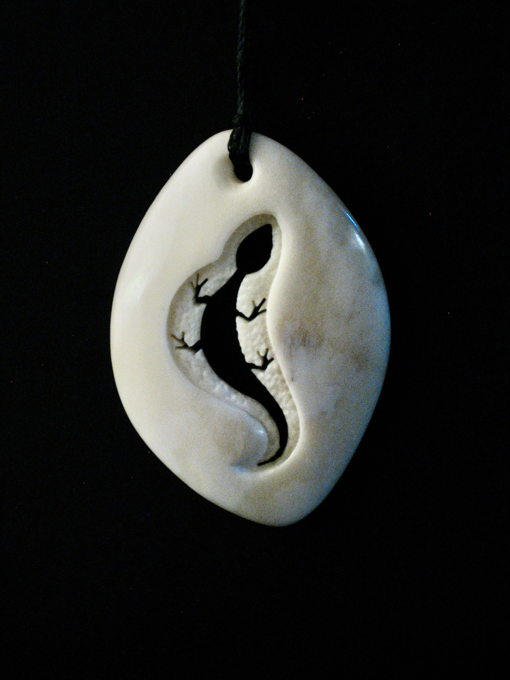 New Zealand Maori Bone Pendant No93 by Norman Clark Silver Fern Gallery 